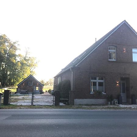 Ks Kotten Bed And Breakfast Rees Εξωτερικό φωτογραφία