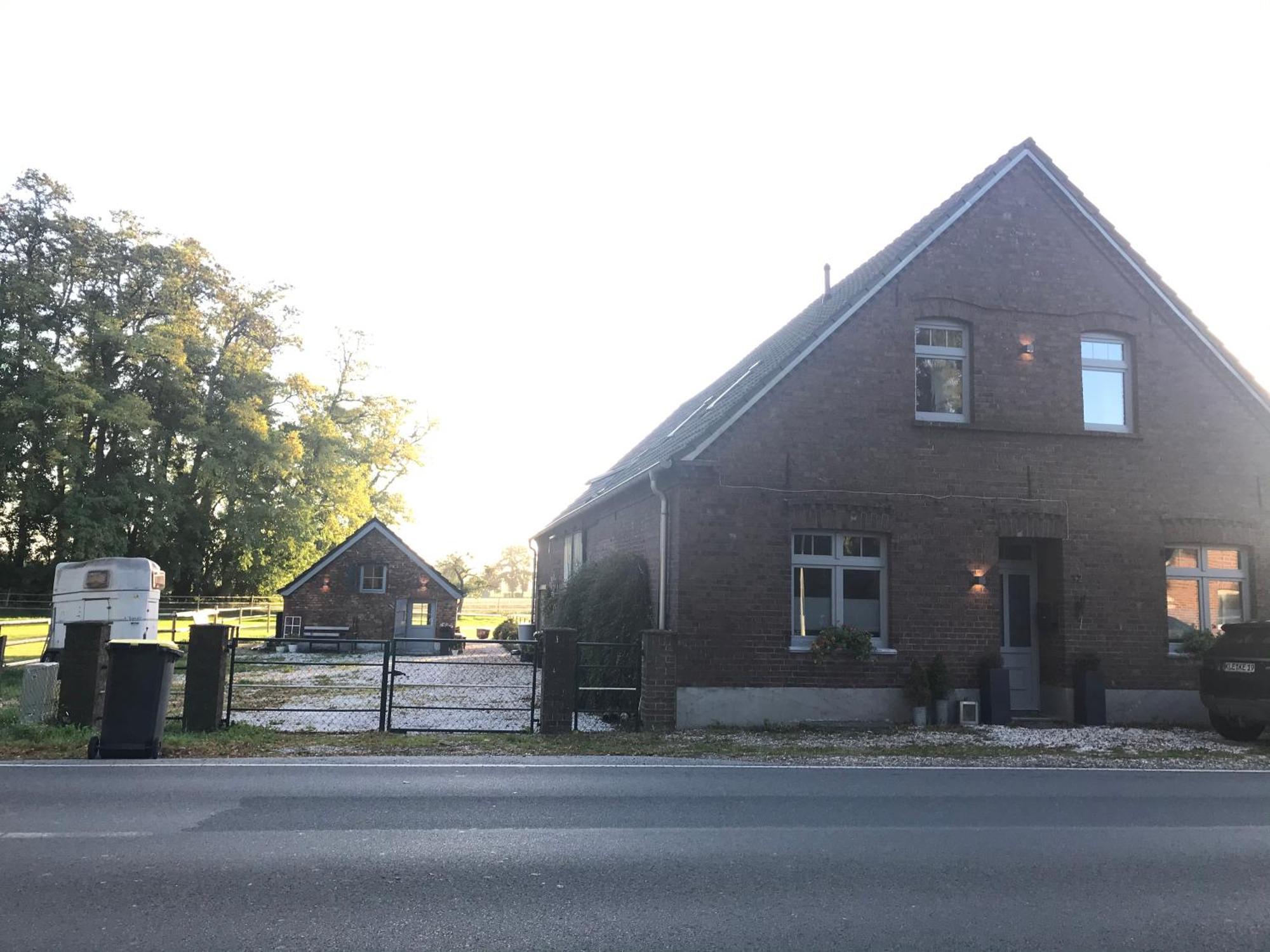 Ks Kotten Bed And Breakfast Rees Εξωτερικό φωτογραφία